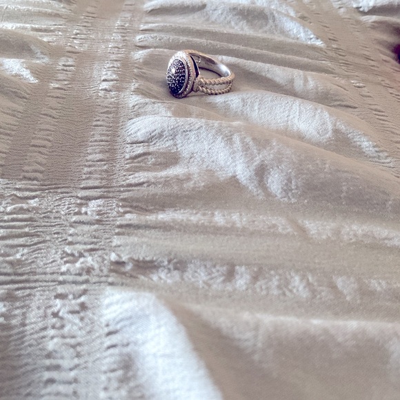 AFFINITY BLUE DIAMOND RING - Picture 5 of 5